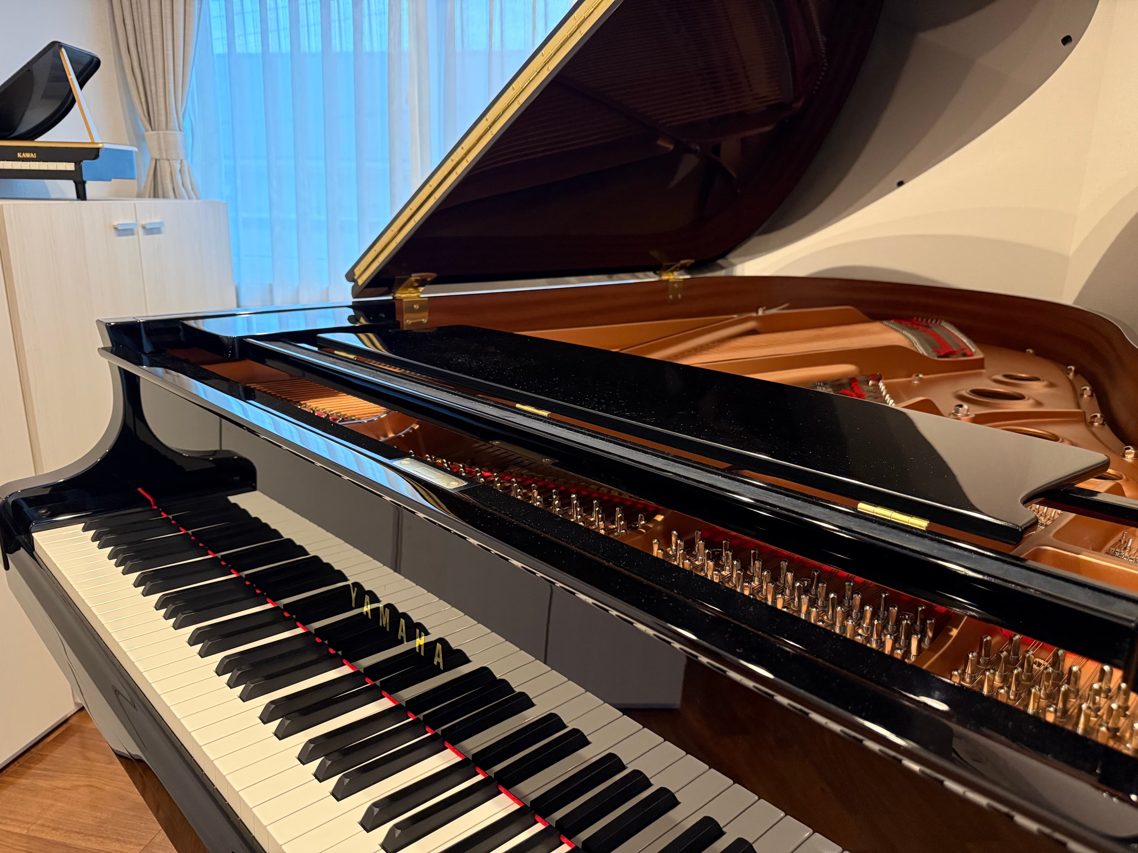 グランドピアノ